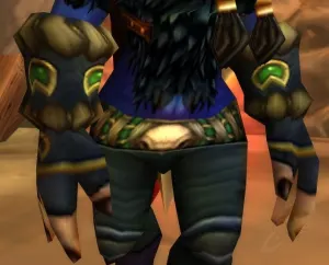 Vengeful Gladiator's Dragonhide Gloves — screenshot 1