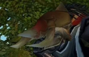 Champion's Dragonhide Headguard — screenshot 1