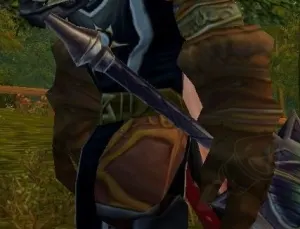 Blood Guard's Dragonhide Gauntlets — screenshot 1