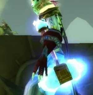 Vengeful Gladiator's Mooncloth Gloves — screenshot 1